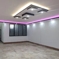 نقاشی ساختمان حرفه‌ای با دستگاه در میانه