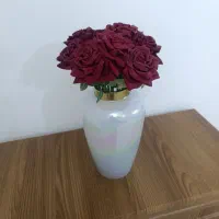 12شاخه گل رز بهمراه گلدان