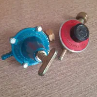 دوعدد ریگلاتور کپسول گاز زیاد کار نکرده .