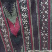 فروش فرش و گلیم دستباف با چرخ