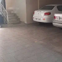 واحد ۶۵ متری باتمام امکانات و حیاط در کوچه پارک
