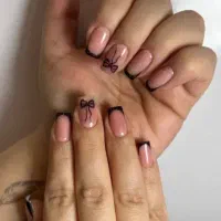 خدمات تخصصی ناخن