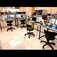 کلینیک و آموزشگاه تعمیرات تجهیزات و برد الکترونیکی