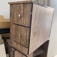 ۲ عدد میز عسلی یا پاتختی چوبی