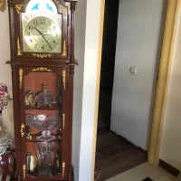 ساعت ایستاده و دکور