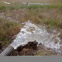 چاهکن چاهکنی حفرحفاری چاه آب نیمه عمیق چاه کن حفار