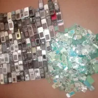 گوشی قدیمی وقاب اصلی