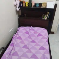 تخت و کمد بغل تخت و باکس بالای تخت