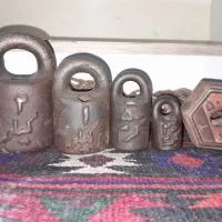 سنگ ترازو قدیمی