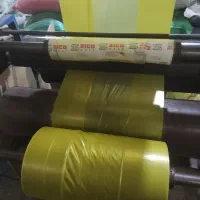 نیروی کار در کارخانه پلاستیک