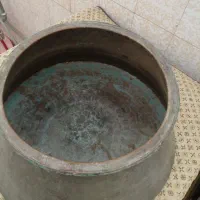 دیگ مسی عتیقه قدمت ۵۰سال بالا