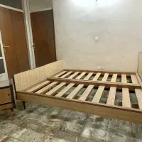 تخت و کمد قدیمی