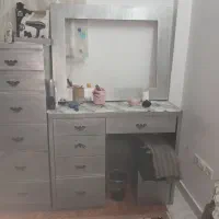 میز دراور به همراه کشو تمیز