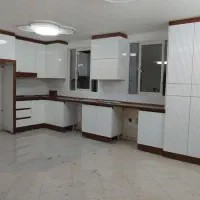 طراحی و اجرای کابینت هایگلاس