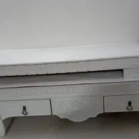 میز تلویزیون تمیز سالم