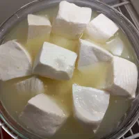 پنیر گاو تازه خوشمزه