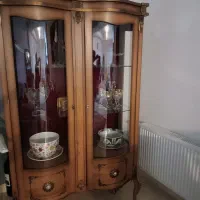 بوفه شیک .سالم .زیبا.