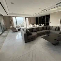 شاه‌نشینِ چهارراه اول شمالی / ۳۲۰ متر