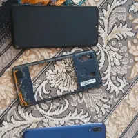 گوشی  A20  برد سوخته باطری سالم ال‌سی‌دی سالم