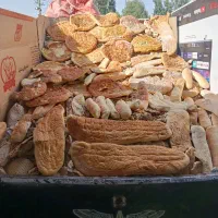 نان خشک برای دام