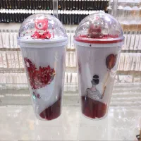 لیوان اسموتی طرح لاو در دو مدل مختلف بدلیجات