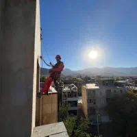 پیچ‌و‌ رولپلاک نما(کار در ارتفاع)