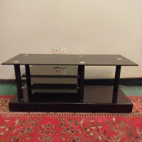 میز تلویزیون  و۴باند