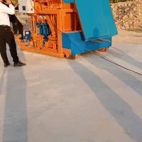 کارگر بلوک زنی... فقط اطباع