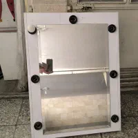 آینه ی چراغدار