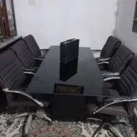 میز کنفرانسی