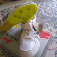 کفش میخی