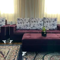 یک دست مبل راحتی ۷ نفره، تمیز، سالم و خوش رنگ