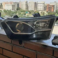 چراغ جلو دنا در حد سمت راست