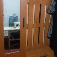 جاکفشی اینه دار بزرگ و جادار