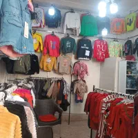 فروشنده لباس بچه گانه