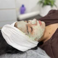 پاکسازی و فیشیال تخصصی پوست