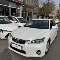 لکسوس ct200