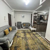 خیرین پایین طبقه دوم