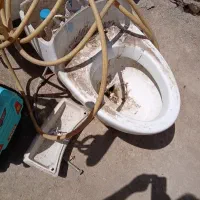 توالت فرنگی و روشویی
