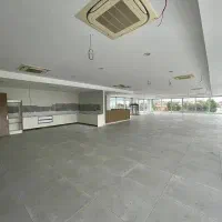 مغازه دو دهنه ای