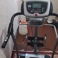 فروش فوری تردمیل 5کاره و 5برنامه با بالا میخوره