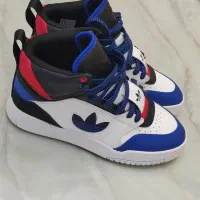 کتونی Adidas