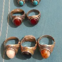 انگوشتر