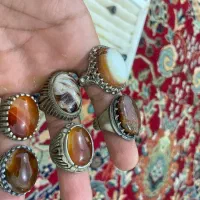 انگشتر با نگین معدنی
