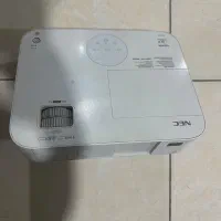 ویدیو پرژکتور nec m322x همراه با پرده و سیم ها