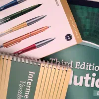 در تخفیف ویژه بهاری شرکت کن و انگلیسی یاد بگیر.