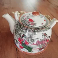 قوری چینی آنتیک وارداتی دسته حصیری