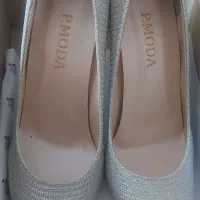 کفش نقره ای لمه اکلیلی برندP.MODA
