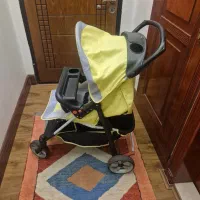 کالسکه با قابلیت گذاشتن کریر