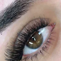 کاشت مژه